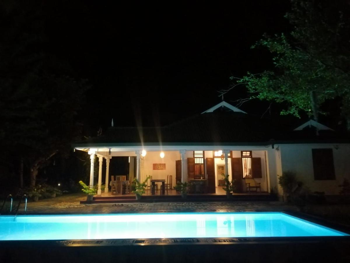 Tranquility Guest House Хиккадува Экстерьер фото
