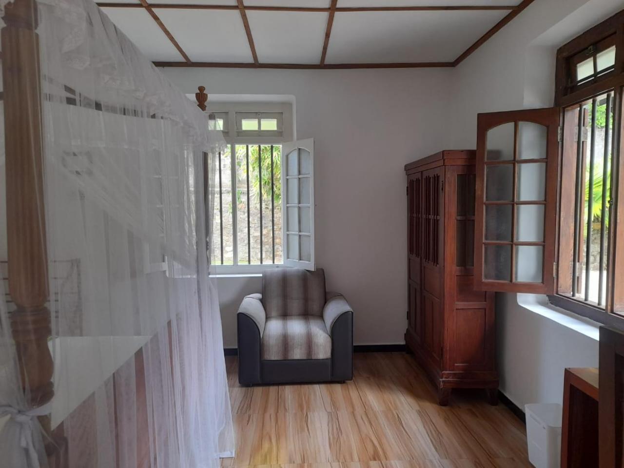 Tranquility Guest House Хиккадува Экстерьер фото