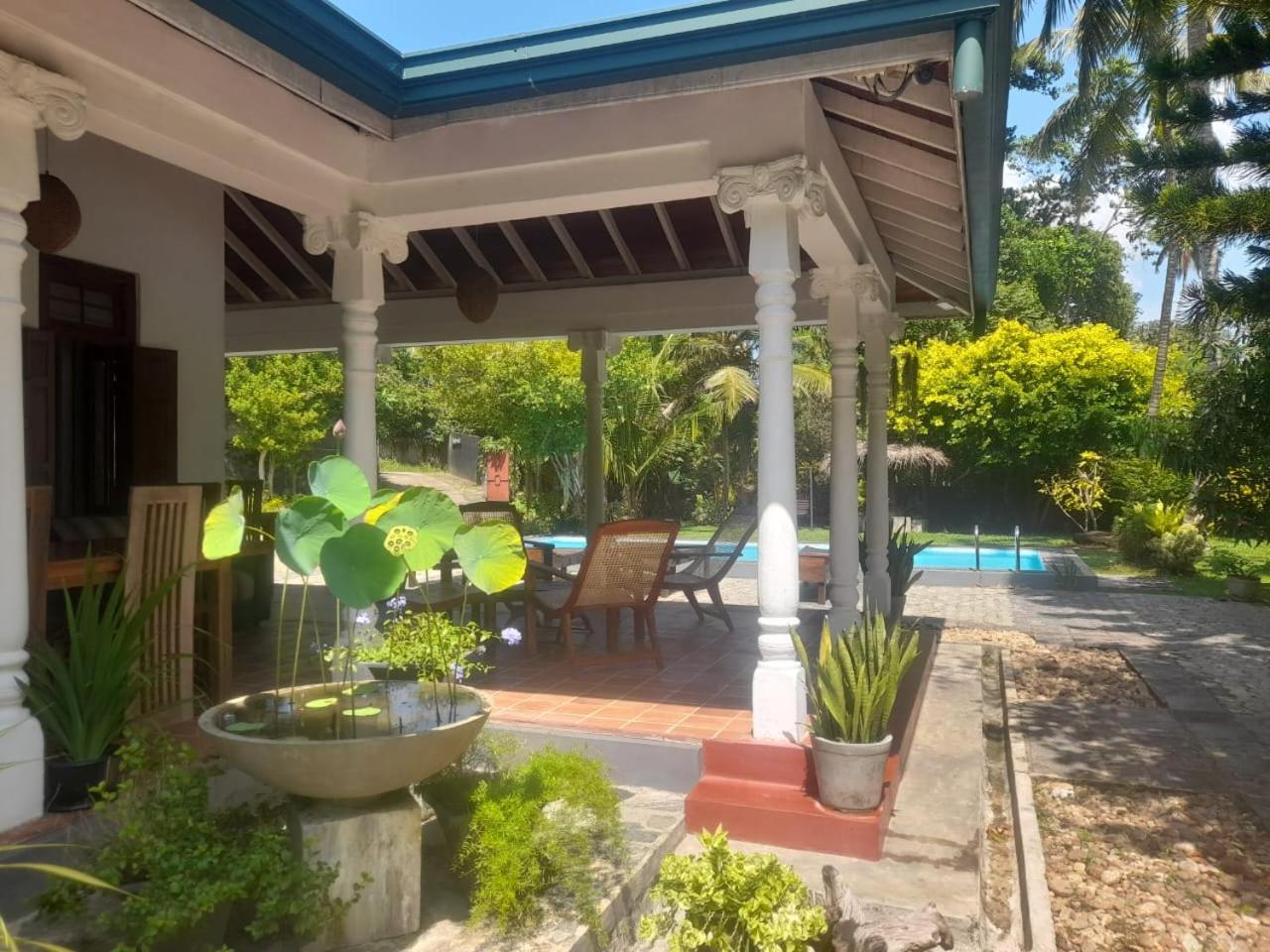 Tranquility Guest House Хиккадува Экстерьер фото