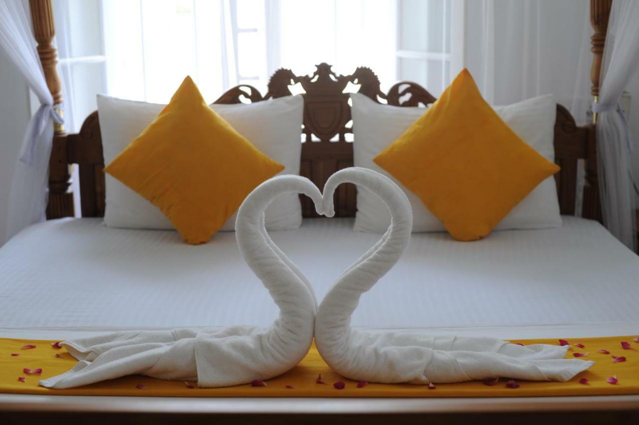 Tranquility Guest House Хиккадува Экстерьер фото